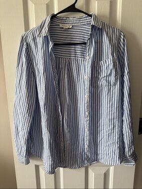 beachlunchlounge Blue and White Striped Men's Button-Down Shirt